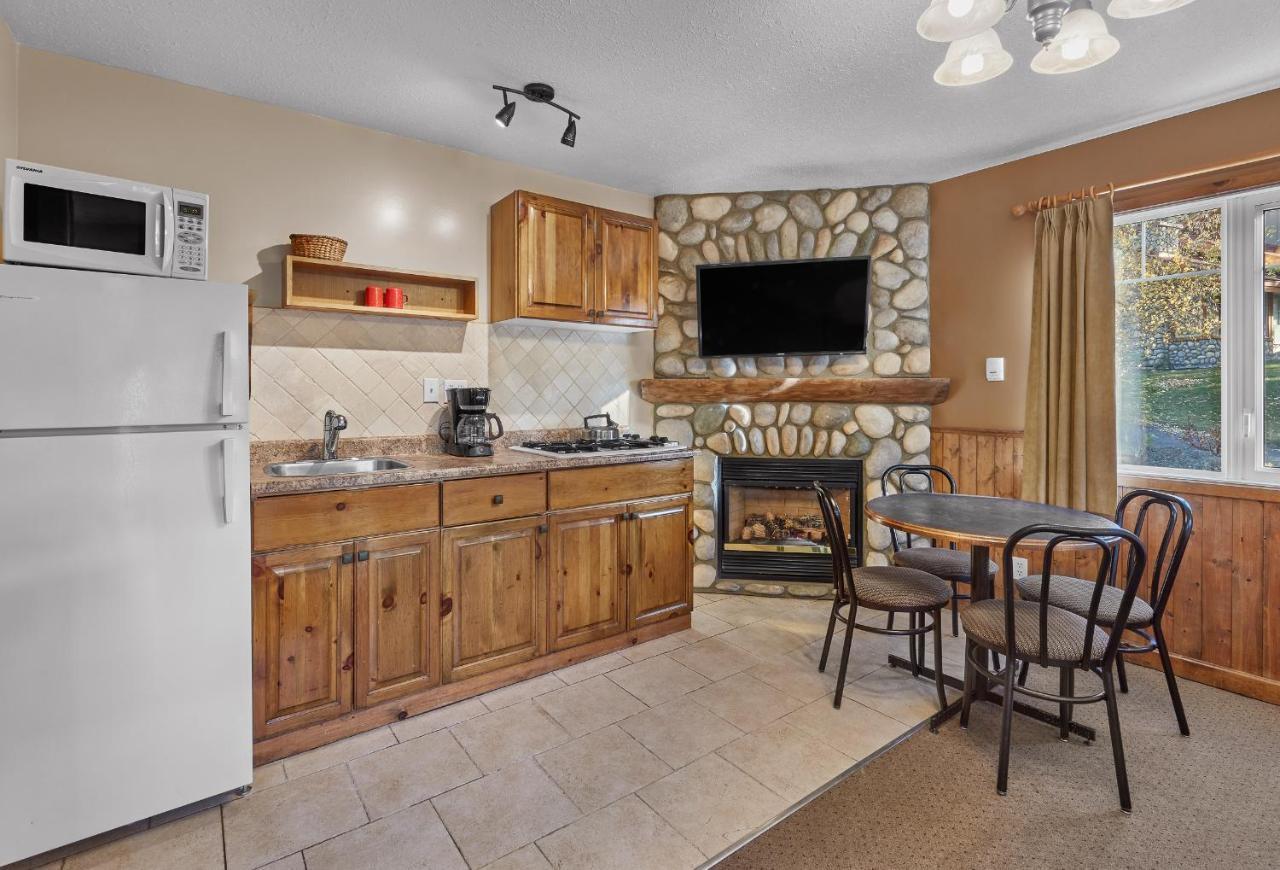 Patricia Lake Bungalows แจสเปอร์ ภายนอก รูปภาพ